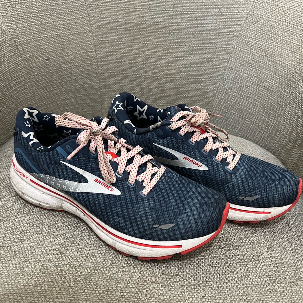 USA themed women’s Brooks Ghost 15